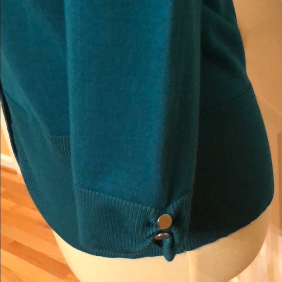 Top - Picture 4 of 4